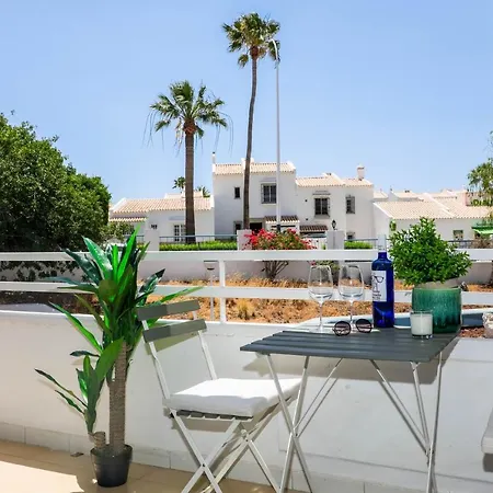 Isla Park Apartment *
